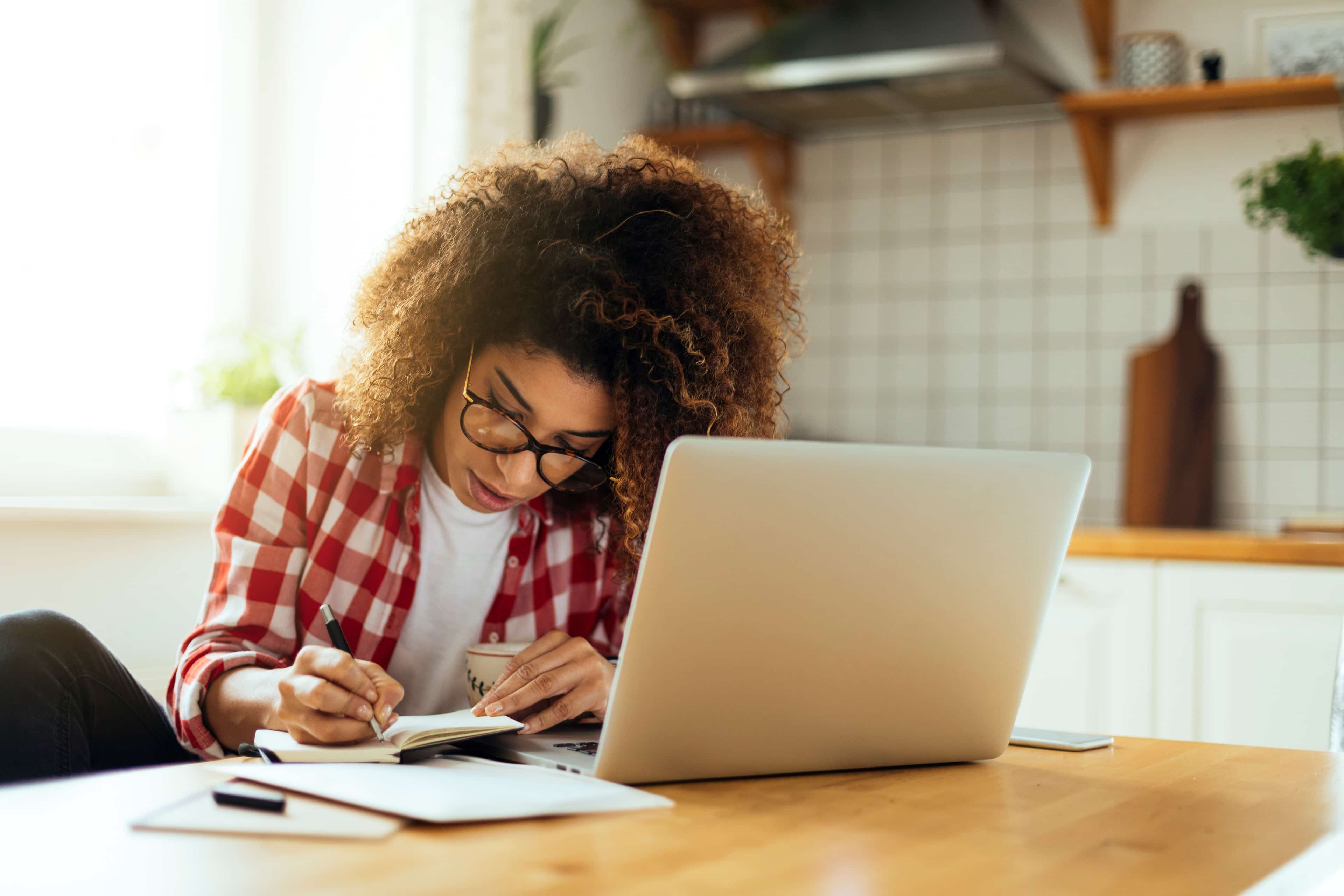 Student completing a Georgetown college credit program